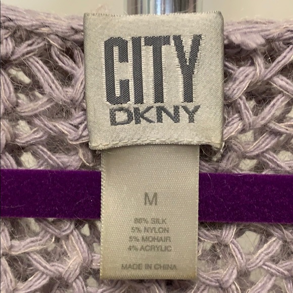 Knitted DKNY sweater good conditions - Picture 3 of 8